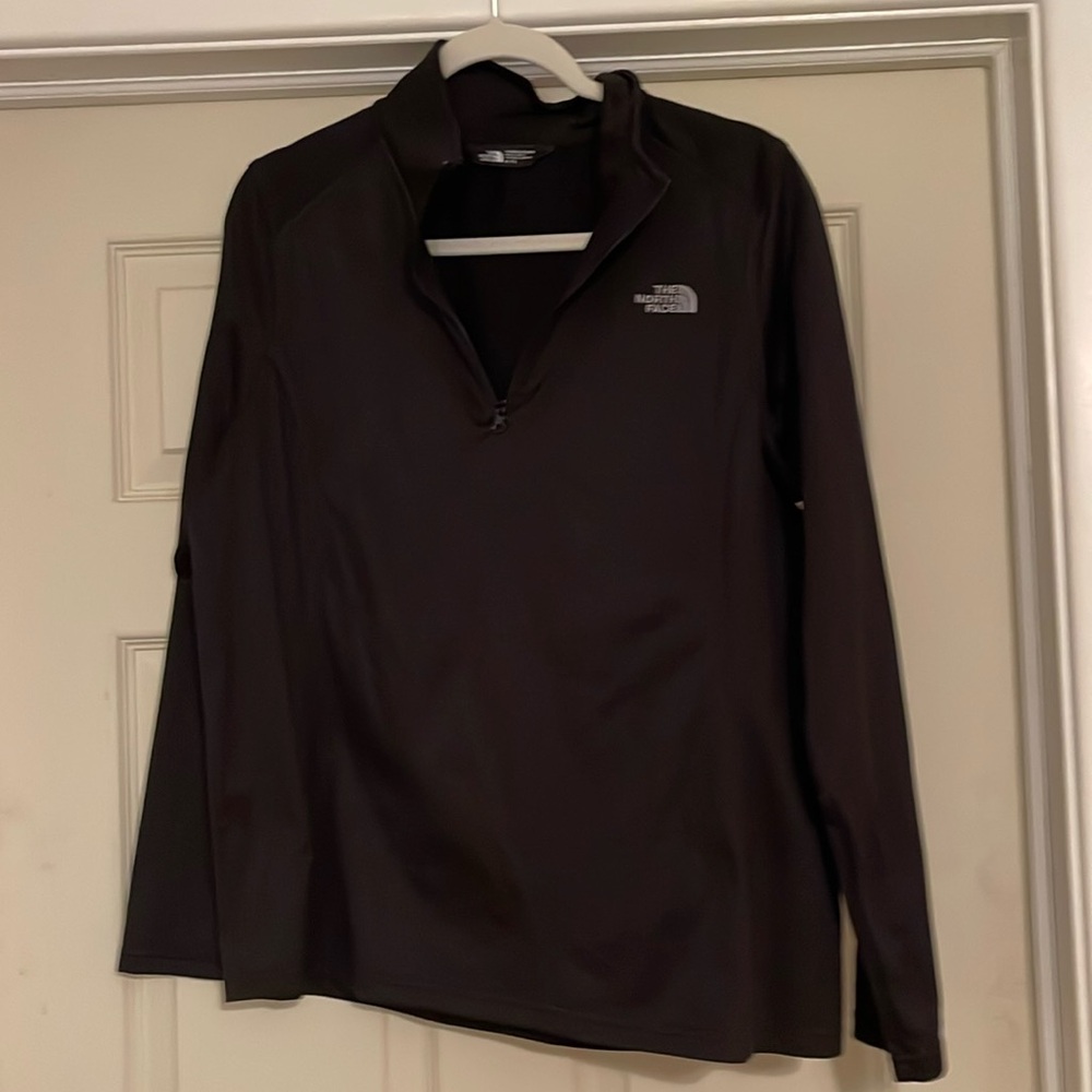 Womens The North Face pullover